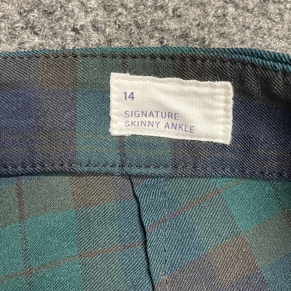 Gap Signature Holiday Skinny Ankle Dress Pant Sz 14 Navy/Green Plaid EUC - Picture 3 of 7